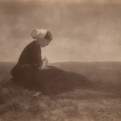 Alfred Stieglitz - The Net Mender, 1984